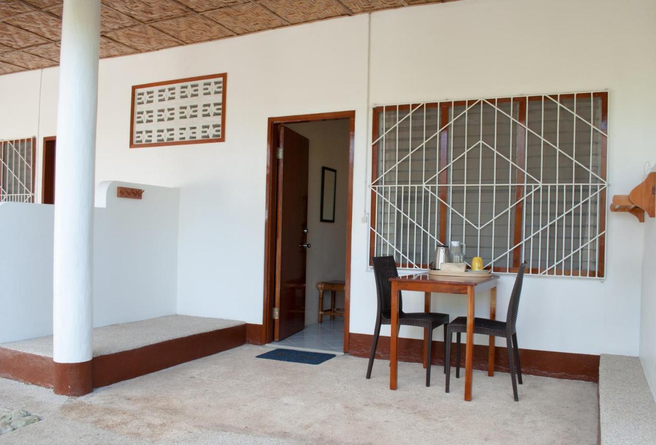 Divers Lodge Moalboal Exterior foto